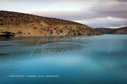 Image du Maroc Professionnelle de  Le Barrage Allal Al Fassi est situé dans la Province de Sefrou sur Oued Sebou avec un volume de stockage de 63.7 Mm3, il contrôle un bassin versant de 5.400 km2. Ce Barrage a été mis en service en 1990. But de l'ouvrage  production d'électricité, irrigation et protection contre les crues, 8 septembre 2005. Photo / Abdeljalil Bounhar) 